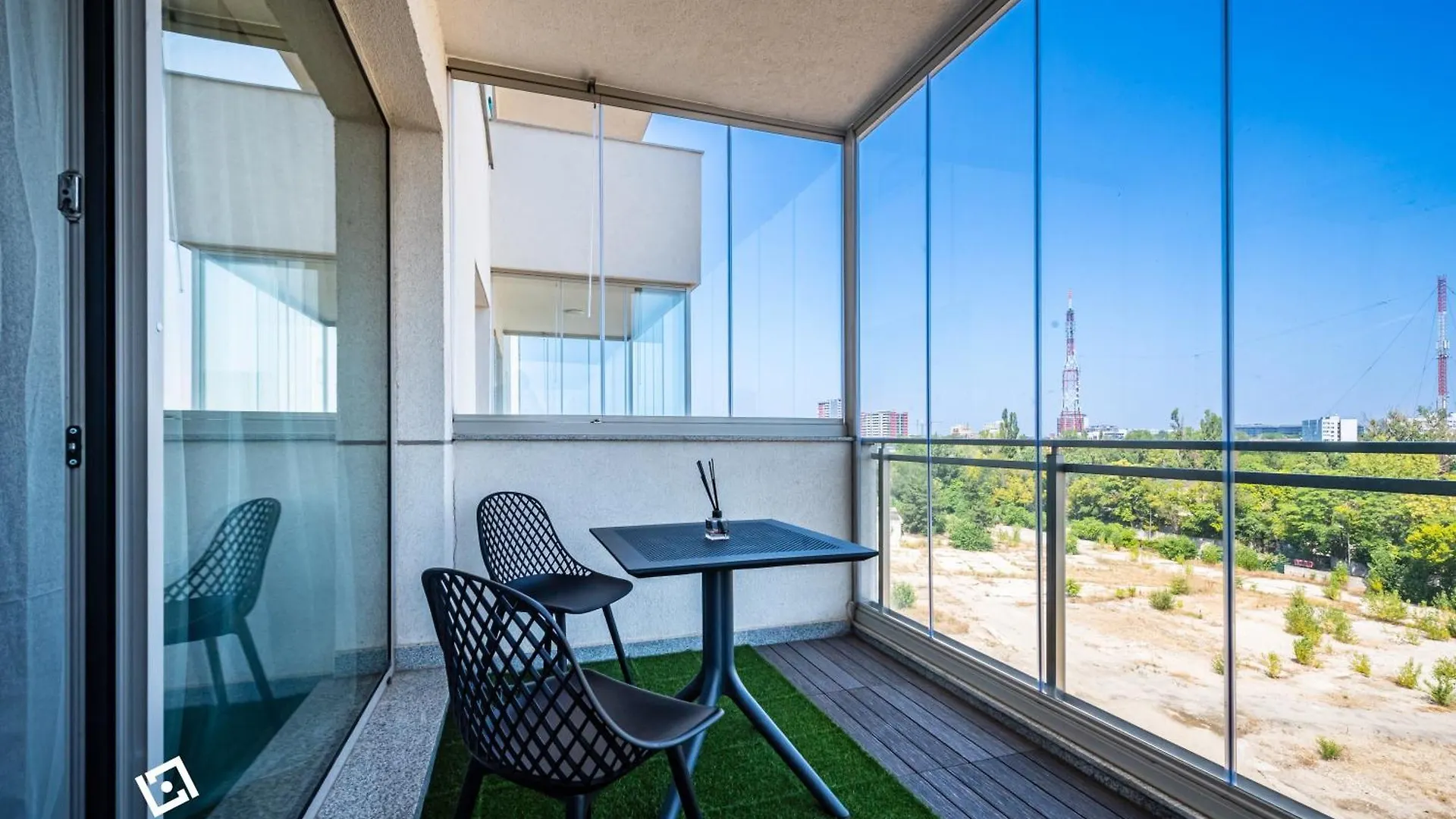 Luxury Residence With Terrace And View Bucharest Romania