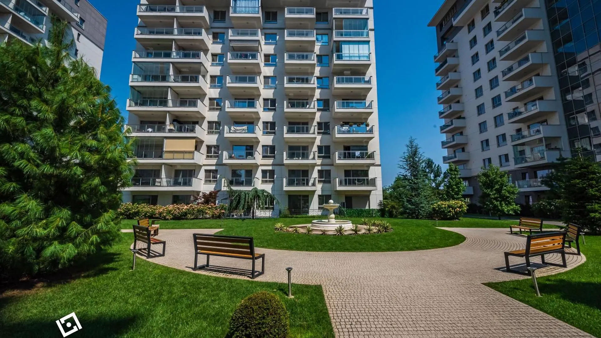 Luxury Residence With Terrace And View Bucharest Romania