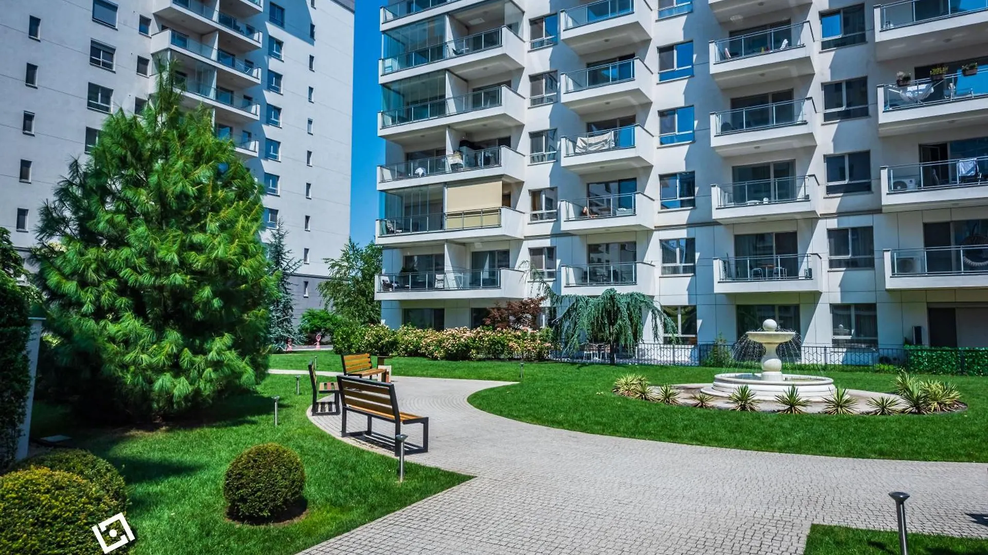 Luxury Residence With Terrace And View Bucharest 0*,