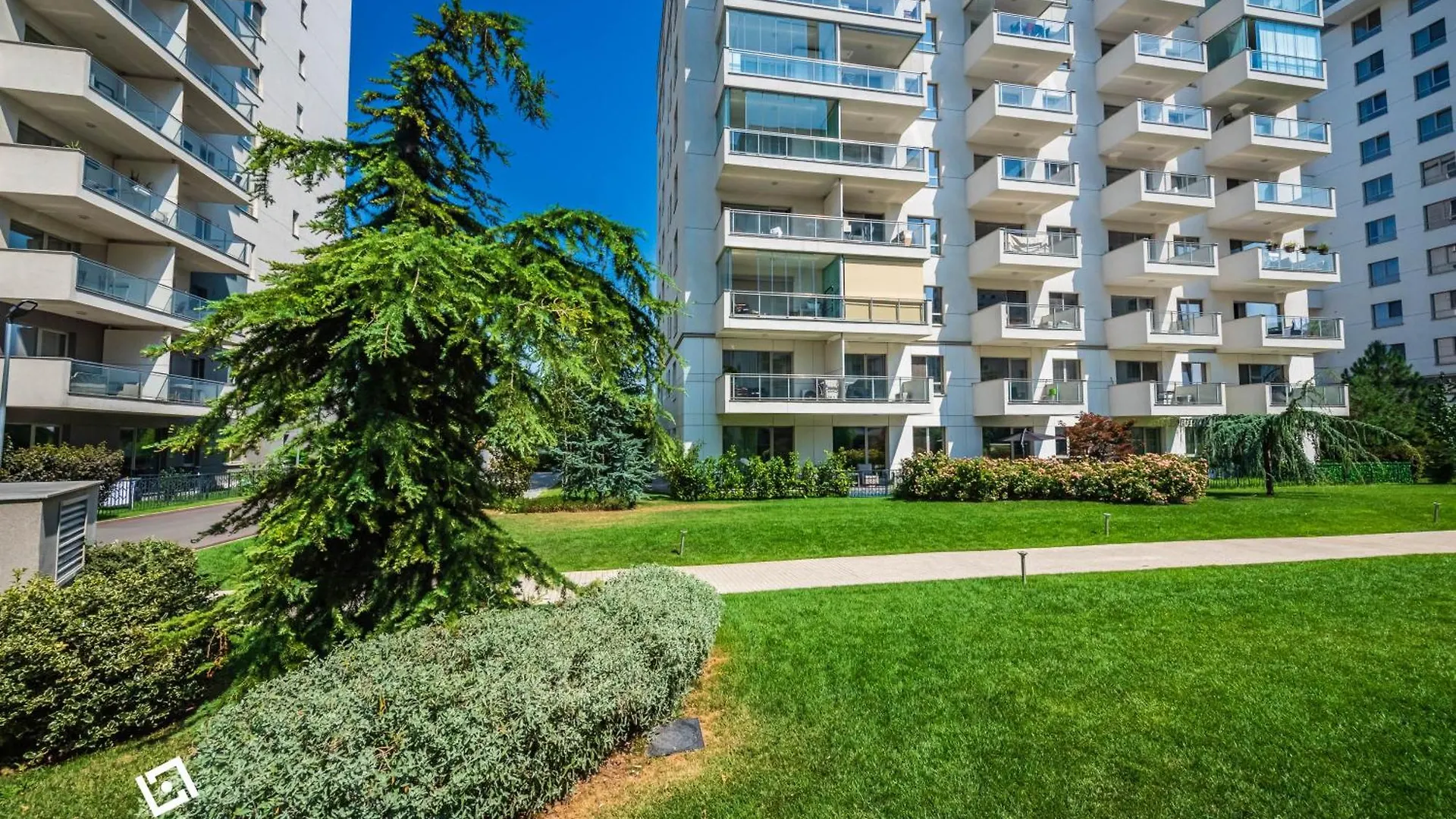 Apartment Luxury Residence With Terrace And View Bucharest