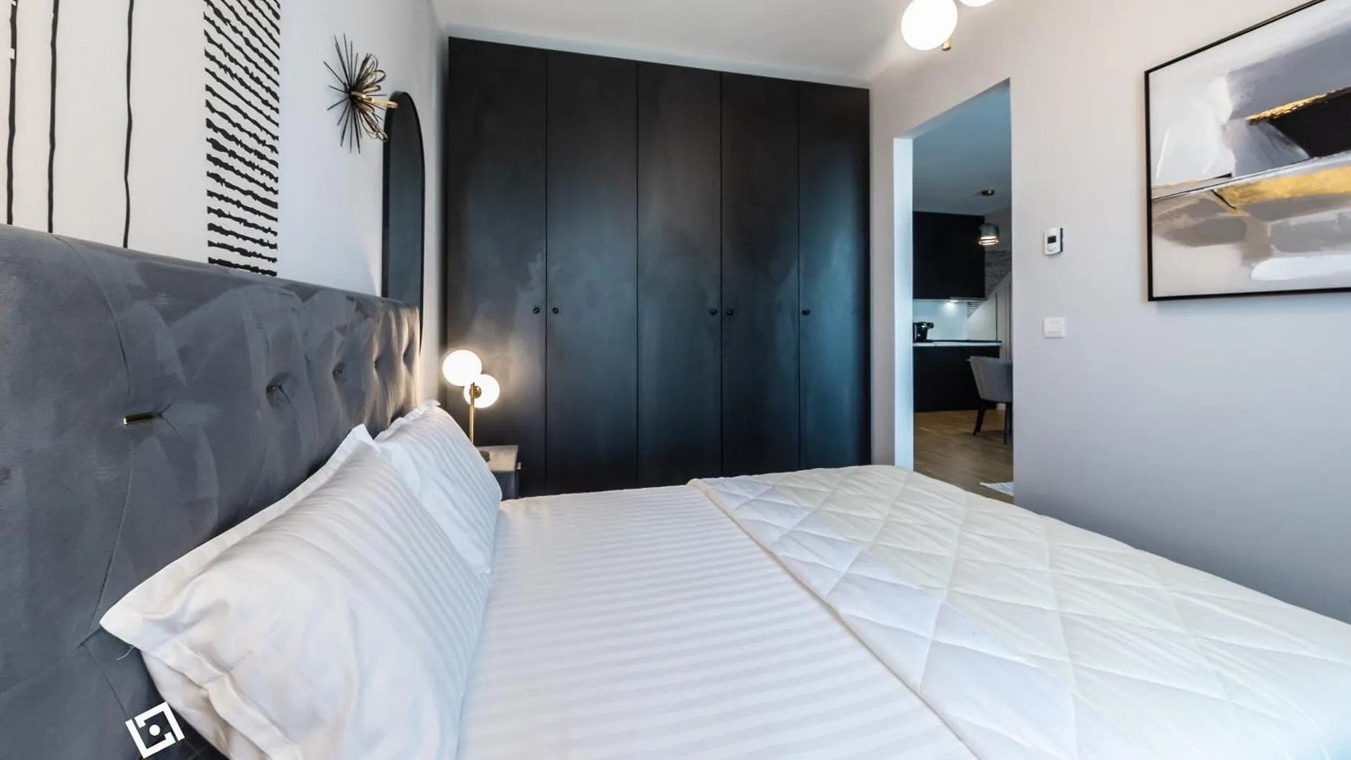 Luxury Residence With Terrace And View Bucarest